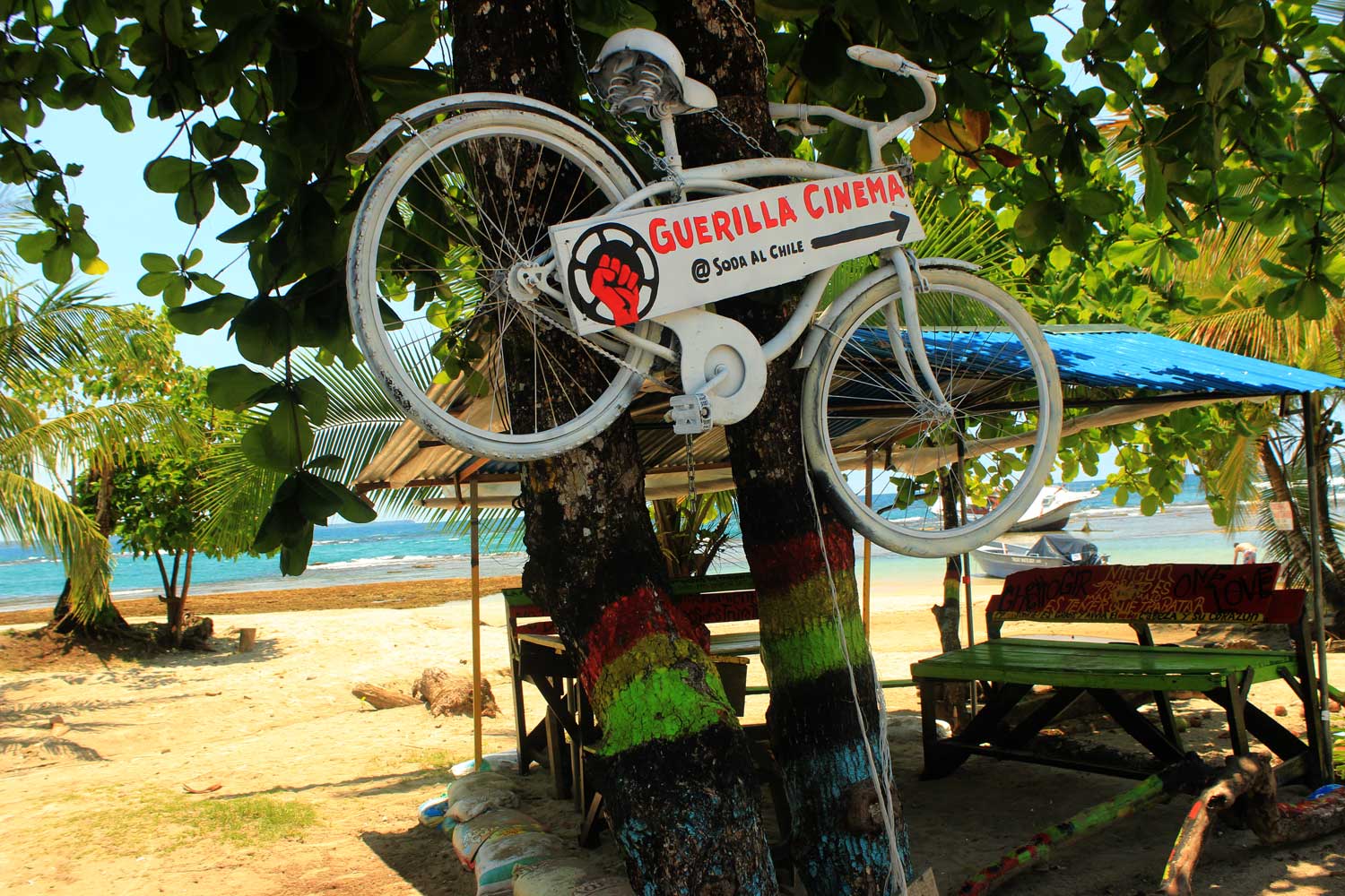 Guerilla Cinema Bike Cahuita