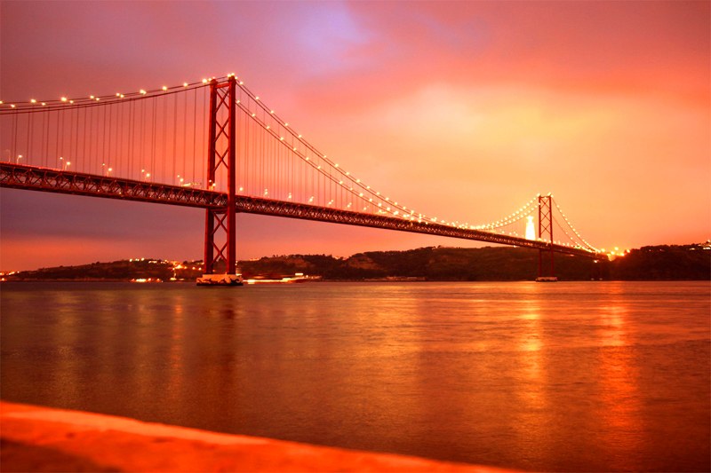 Night photography - Lisbon bridge